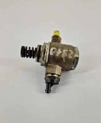 Volkswagen Touran I Fuel injection high pressure pump 03C1270260