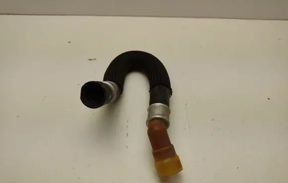 Ford Mustang VI Engine coolant pipe/hose FR3318K579CC