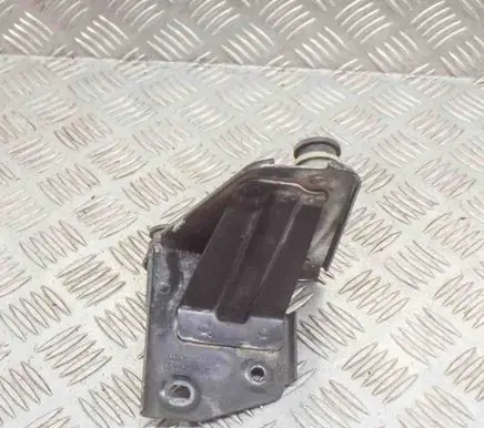 Audi RS3 ABS pump bracket 5Q2614235E