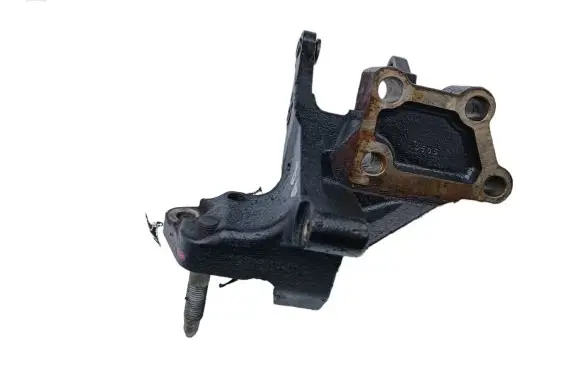 Toyota Corolla Verso E121 Engine mounting bracket