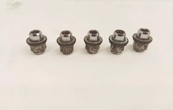 Nuts/bolts