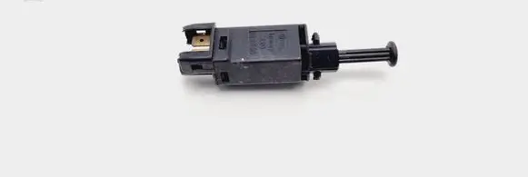 Volkswagen PASSAT B4 Brake pedal sensor switch 191945515