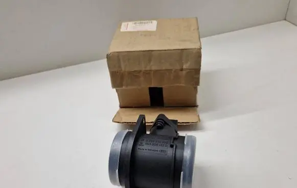 Volkswagen PASSAT B6 Mass air flow meter 06A906461D 0280218032