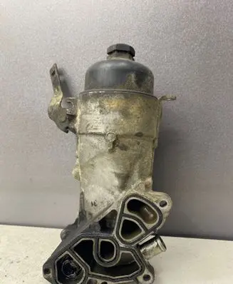 Citroen Berlingo Oil filter mounting bracket 
