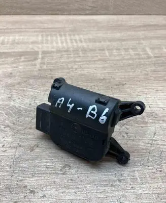 Audi A4 S4 B6 8E 8H Air flap motor/actuator 8E1820511D 0132801305