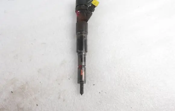 Land Rover Range Rover L322 Fuel injector 7785984 0445110047