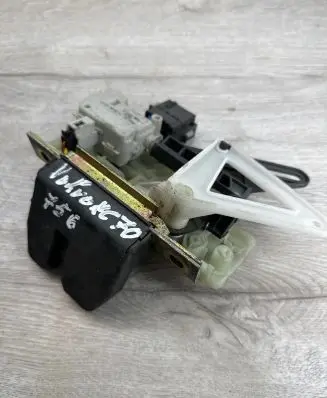 Volvo XC70 Tailgate/trunk/boot lock/catch/latch