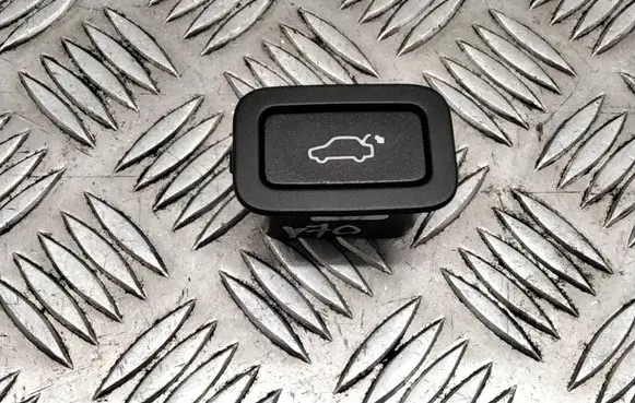 Volvo V70 Tailgate/boot open switch button 314412055
