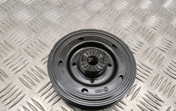 Volkswagen Polo VI Crankshaft pulley 06H105243M