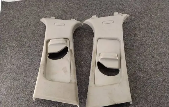 Mercedes-Benz C W204 (B) pillar trim (top) A2048601030 A2048600930
