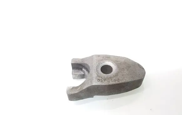 Audi A8 S8 D4 4H Fuel Injector clamp holder 059216J