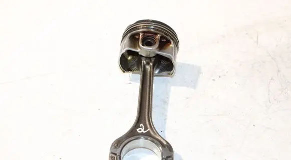 Volkswagen Golf VII Piston with connecting rod 04EE