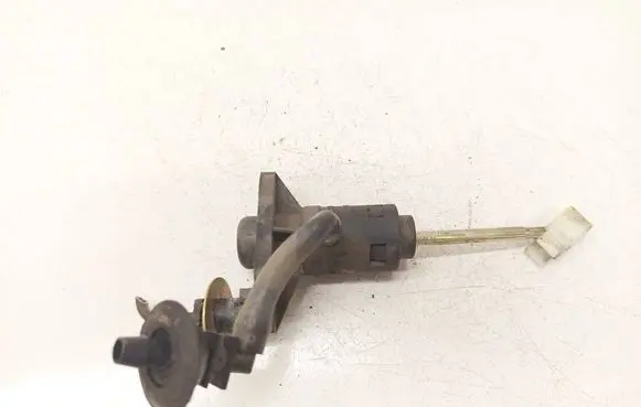 Skoda Superb B5 (3U) Clutch master cylinder 8E1721401AF