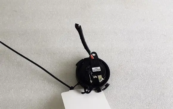 Front door high frequency speaker