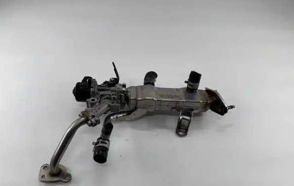Toyota Prius+ (ZVW40) EGR valve cooler 2560137010B J2D02072Y1AS 31H15A0059