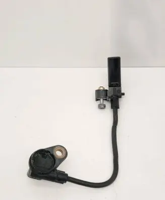 BMW M4 F82 F83 Crankshaft position sensor 7582842 25916010