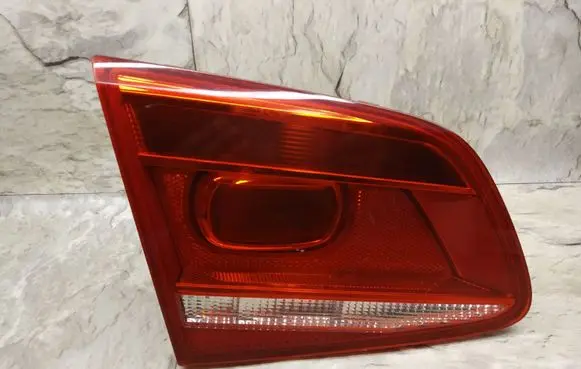 Volkswagen PASSAT B7 Tailgate rear/tail lights 3AE945093K