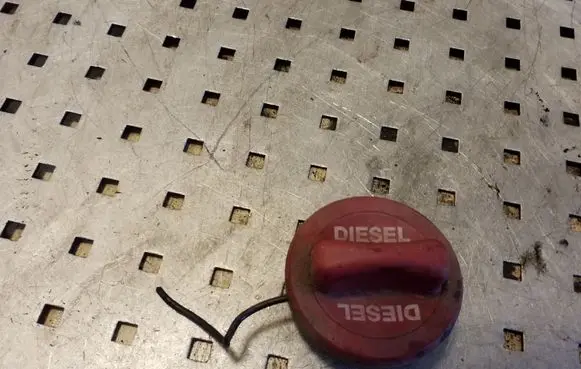 Fuel tank filler cap