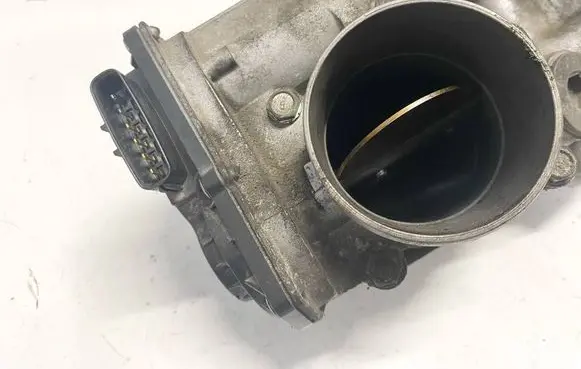 Subaru Forester SH Throttle valve 16112aa260 7m060052