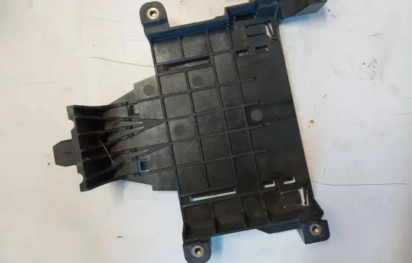 Volvo V70 Other engine bay part 30729835