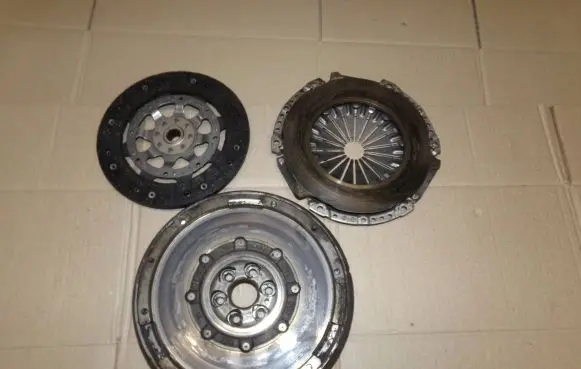 Citroen C5 Dual mass flywheel 
