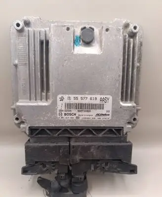 Opel Insignia A Engine control unit/module 55577619 55575349 0281017453