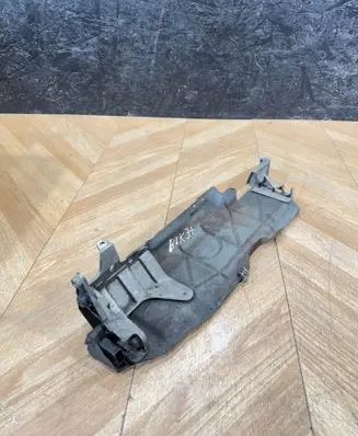 Mercedes-Benz E W211 Air filter cleaner box bracket assembly A6480940341