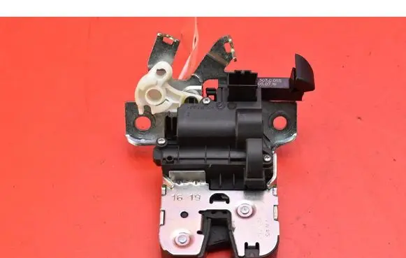 Volkswagen PASSAT B7 USA Tailgate/trunk/boot lock/catch/latch 3G0827503C