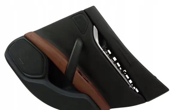 Maserati Ghibli Front door card panel trim