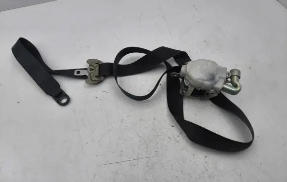 Lexus IS 220D-250-350 Front seatbelt
