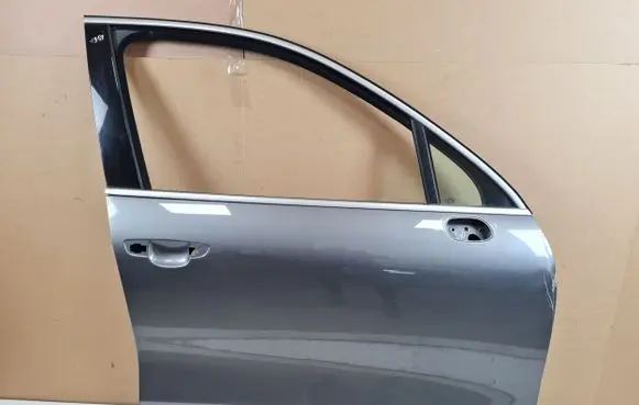 Porsche Cayenne (92A) Front door