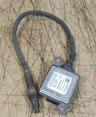 Mercedes-Benz Sprinter W906 Lambda probe sensor A0009050008