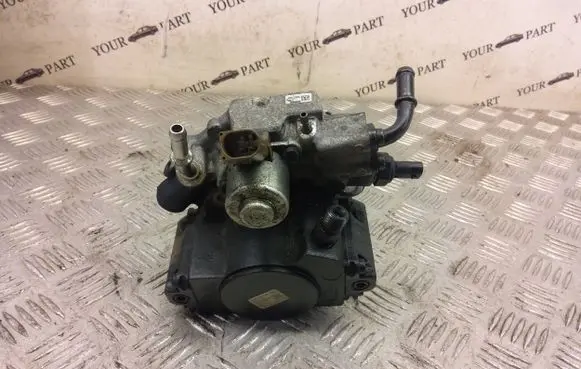 Mercedes-Benz A W176 Fuel injection high pressure pump A6510702601