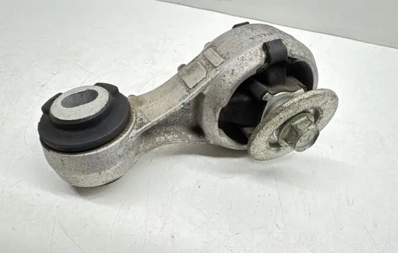 Nissan X-Trail T31 Engine mount bracket 11350 JY00A ADC10