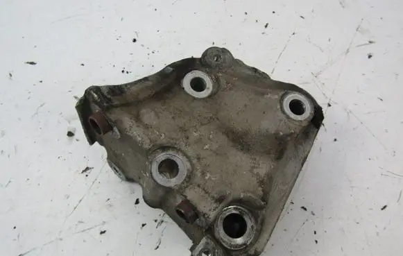 Citroen Xsara Picasso Engine mounting bracket 9648325480