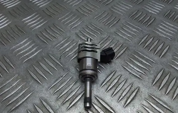 Lexus ES 250 - 300 - 330 Fuel injector 2325025010