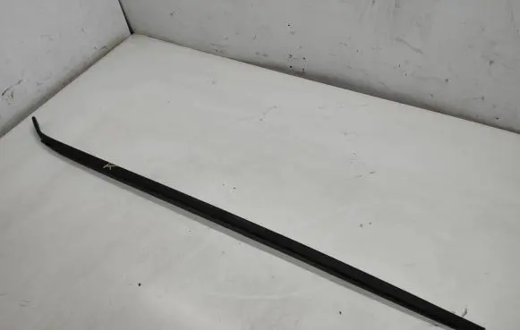 Windshield trim