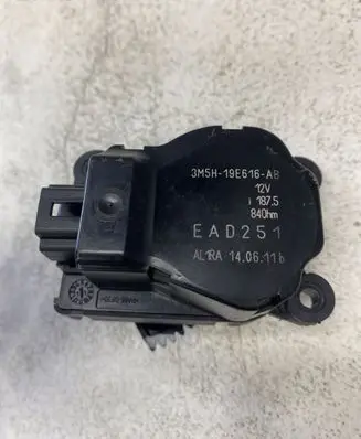 Ford C-MAX II Air flap motor/actuator 3M5H19E616AB