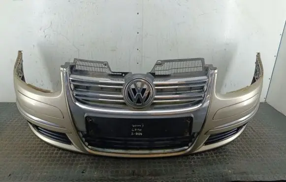 Volkswagen Jetta V Front bumper LD1W