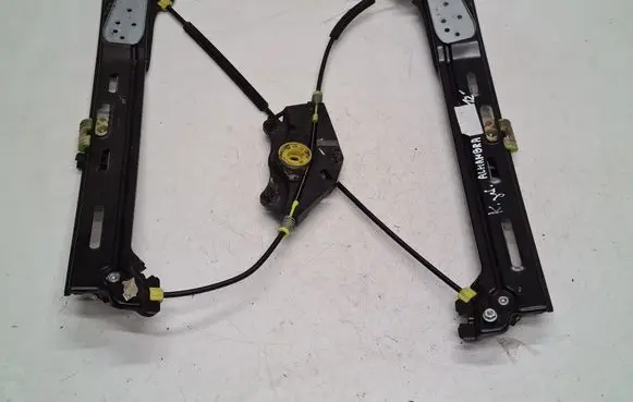 Seat Alhambra (Mk2) Rear window lifting mechanism without motor