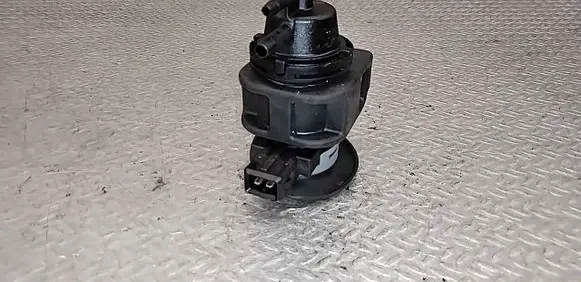 Renault Laguna III Turbo solenoid valve 8200575400