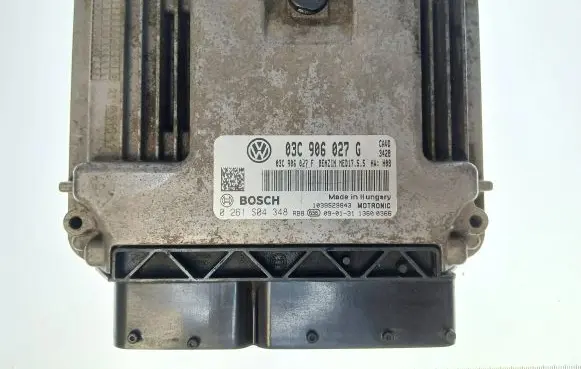 Volkswagen Golf VI Engine control unit/module 03C906027G 0261S04348 03C906027F