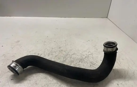 Mercedes-Benz CLS C219 Engine coolant pipe/hose A2115015482