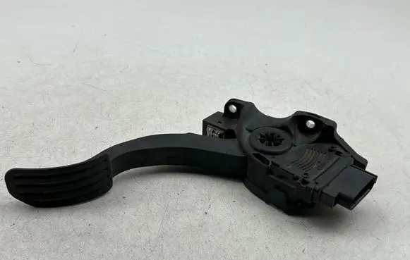 Volvo V70 Accelerator throttle pedal 6G929F836BD 6PV00922001 C95YE01