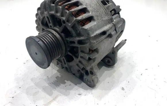 Volkswagen Crafter Generator/alternator 03L903024H