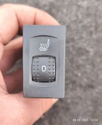 Volkswagen PASSAT B5.5 Seat heating switch 3B0963563C 3B0963563