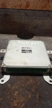 Mazda 323 Engine control unit/module RF2L18880E