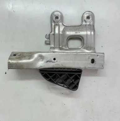 BMW 6 E63 E64 Front bumper cross member 51117289909