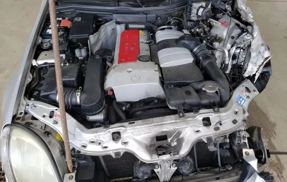 Mercedes-Benz SLK R170 Engine W208