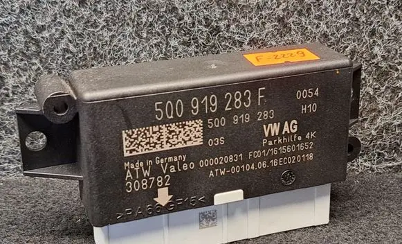Audi A3 S3 8V Parking PDC control unit/module 5Q0919283F 5Q0919283